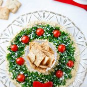 Easy-Christmas-Party-Appetizer-Hummus-Wreath